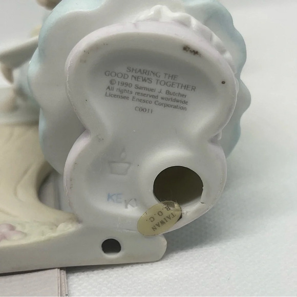 Vintage 1990 Precious Moments Sharing the Good News Together w/BOX - Picture 4 of 5